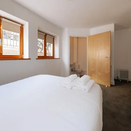 Exhilarating 2bd Flat With Outdoor Patio Dublin! * דבלין